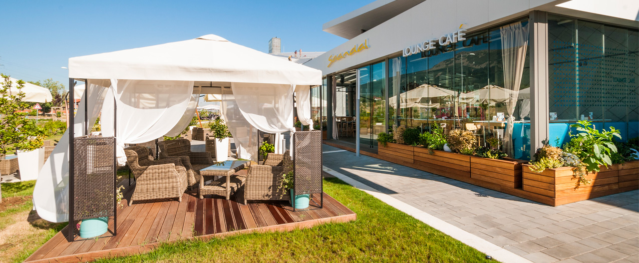 Scadnal Lounge Cafe   с реновирана лятна градина